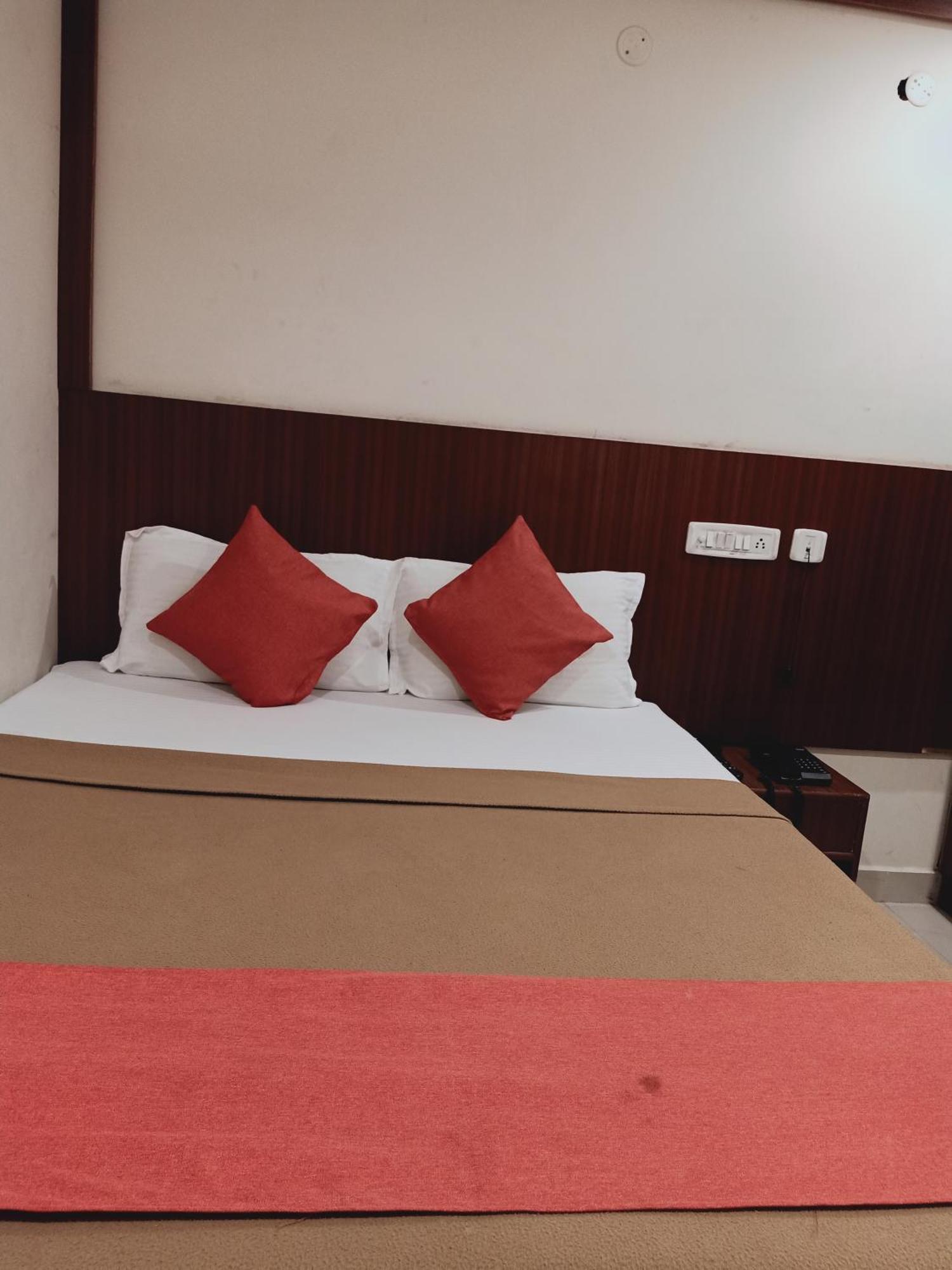 Hotel Neem Tree Hyderabad Airport Shamshabad Extérieur photo
